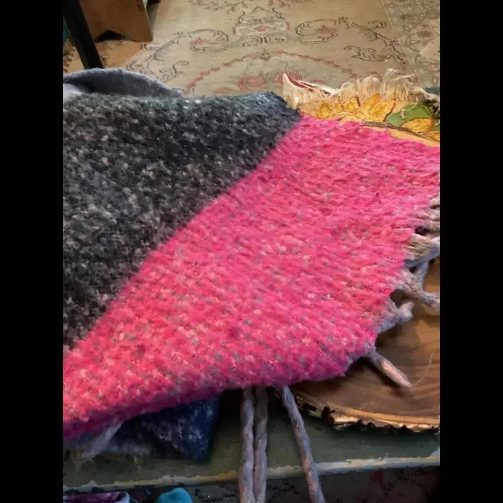 Cozy Knit Blanket Scarf with Tassels - Perfect for Winter